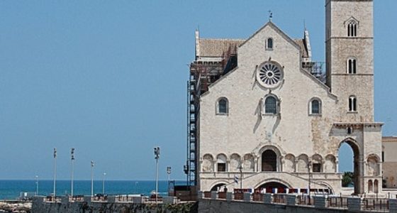 Apulia autem: Bari i wybrzeże romańskich katedr