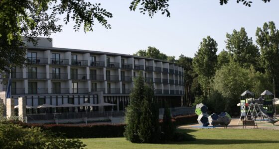 Holiday Inn Józefów. Hotel dla dzieci blisko Warszawy.